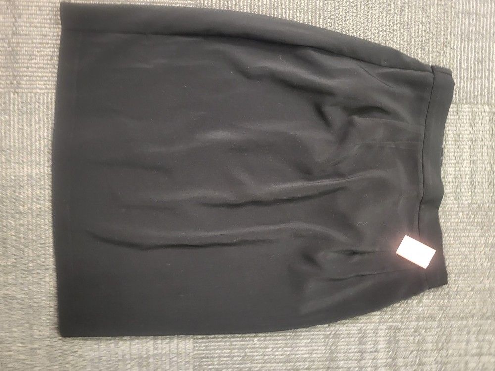 Jrs 14 black pencil skirt Lot E