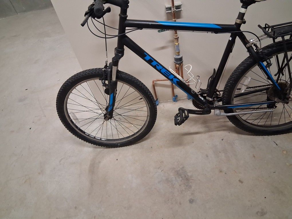 Trek 820 Mpuntain Bike 26"