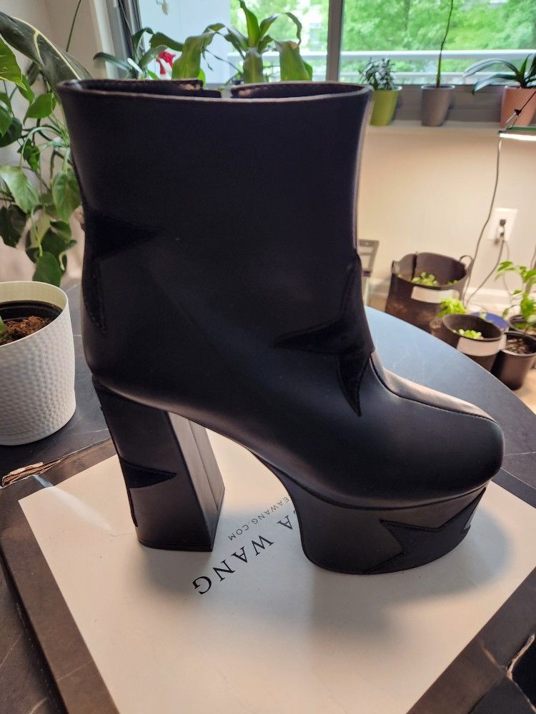 Black Platform Bootie shoes With