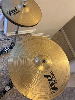 Cymbals & stand