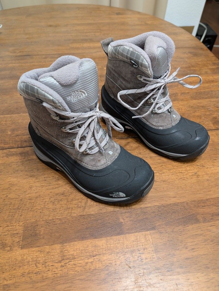 The North Face Women's Snow Boots Size 8