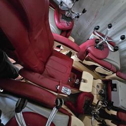 Lot Of 4 Spa Salon pedicure Chairs All 1 Price 