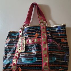 HAND BAG BY BETTY JOHNSON 