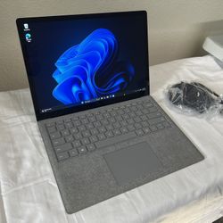 MS Surface Laptop 2 i5,8GB RAM,256GB SSD,TouchScreen,MS Office,Win11 pro
