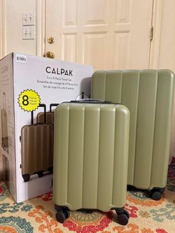 CALPAK Evry 8-Piece Luggage Bundle (Olive) – New Open Box