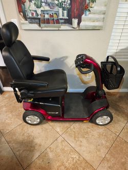 Adult 4-Wheel Electric Travel Scooter - Pride Victory 10 **With Brand New Sigmas Tek Batteries**
