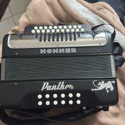 HOHNER PANTHER ACCORDION 
