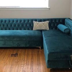 Available Teal Velvet Raf Sectional, Seccional, Couch/ Delivery Available/Financing Options