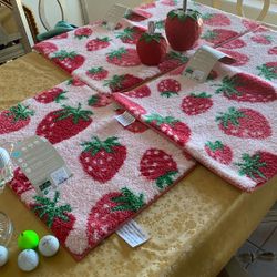 Martha Stewart Strawberry Bathroom Set