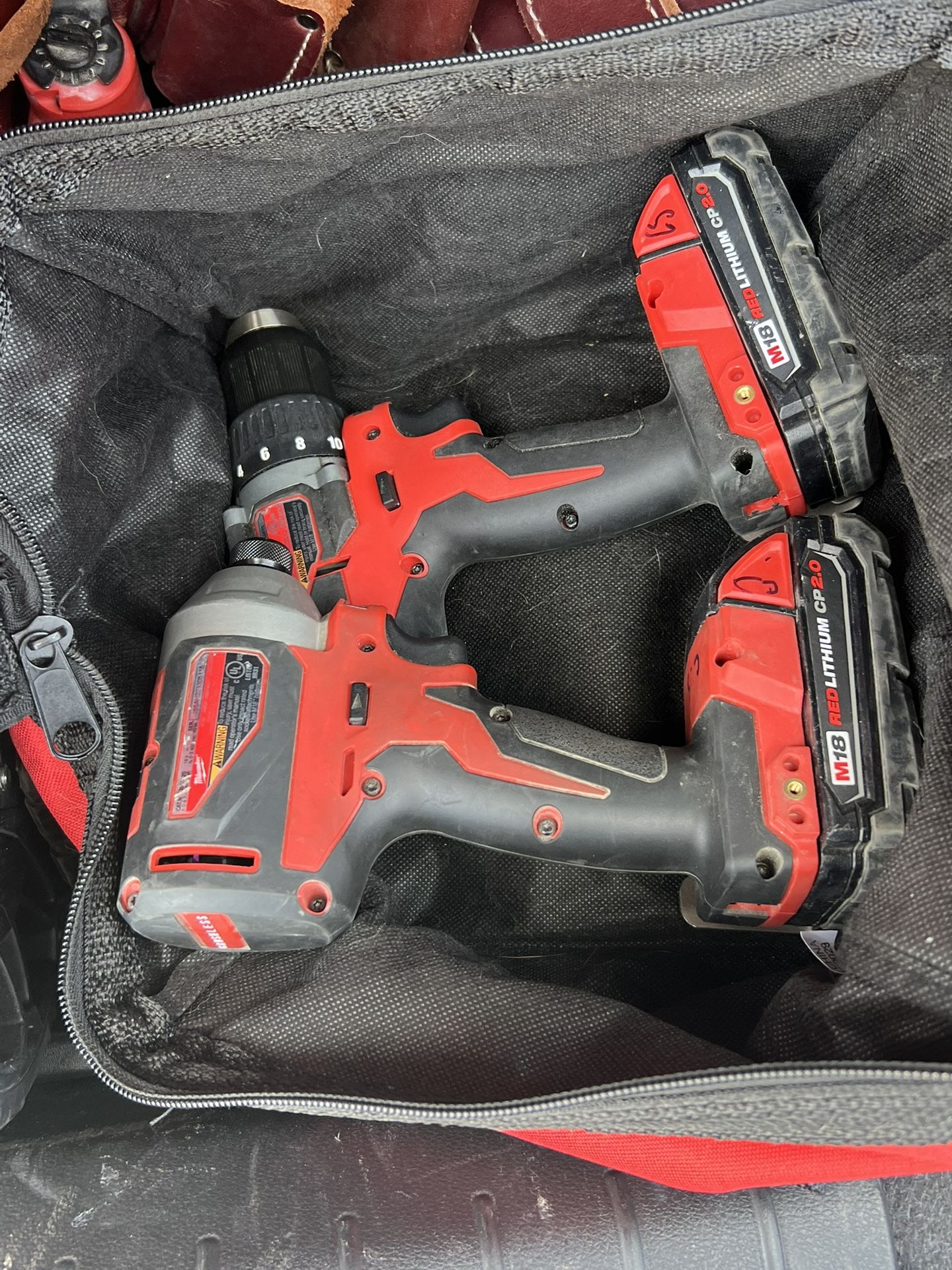 18v brushless miluwalkee drills and batteries