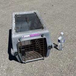 Pet Carrier - Heavy Duty Portable Cage for Small Animals. In Very Good Condition!