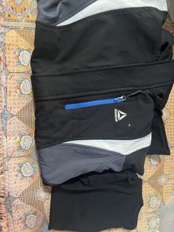 Reebok boy black jacket and shirt size 8