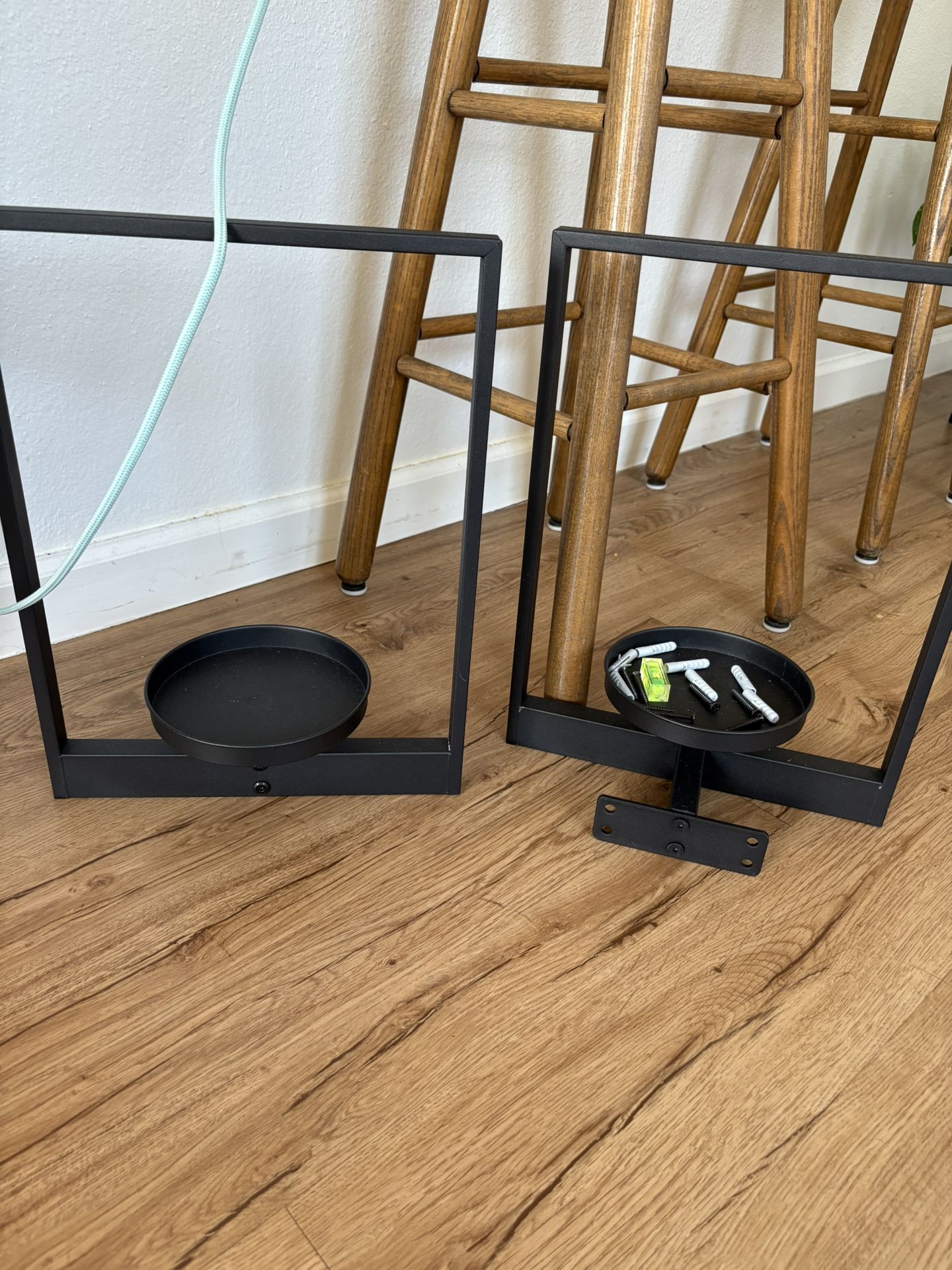 Metal Plant Holder Frame Wall Mount Decor 2 Pc