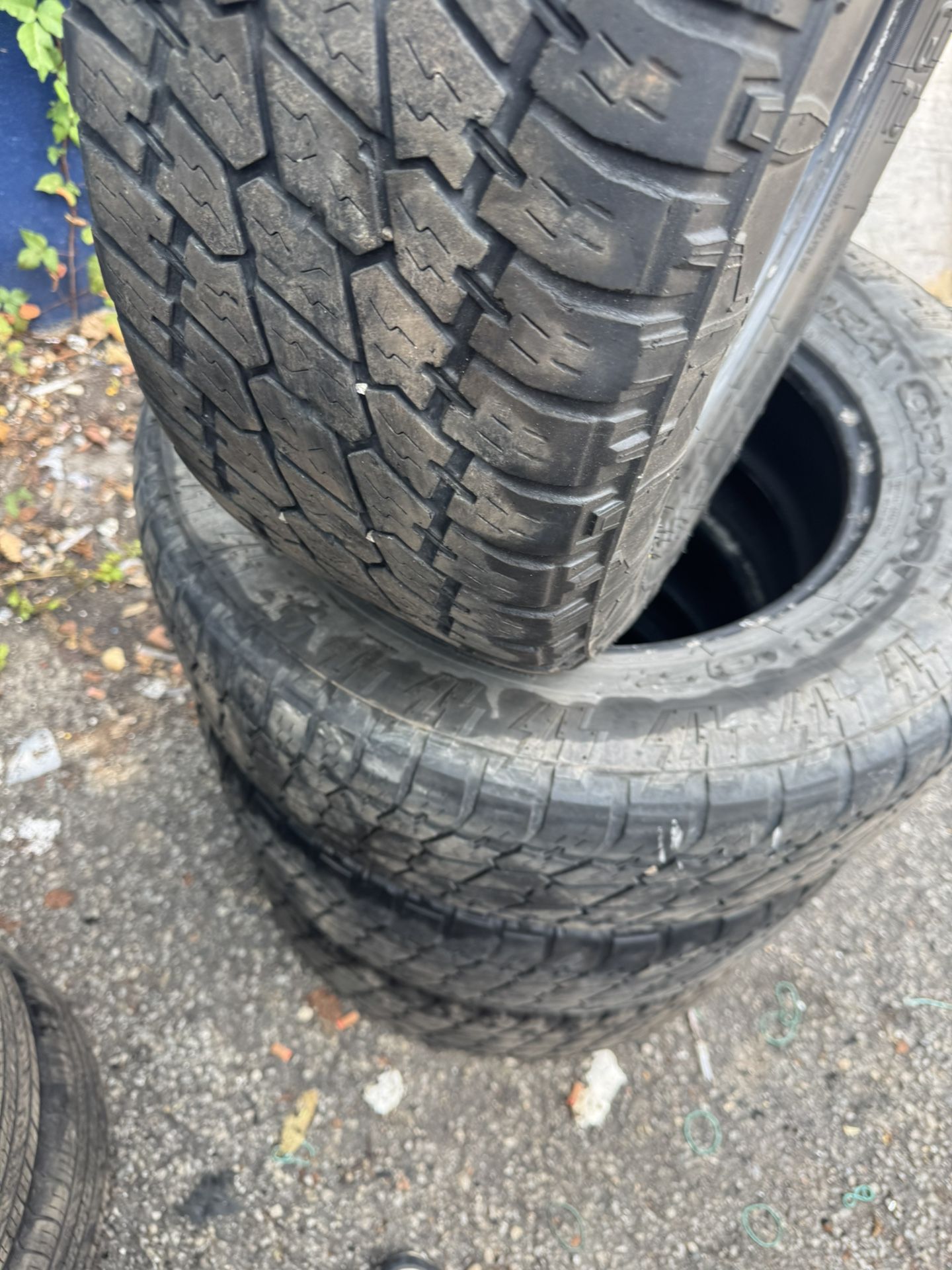275 65 18 Nitto