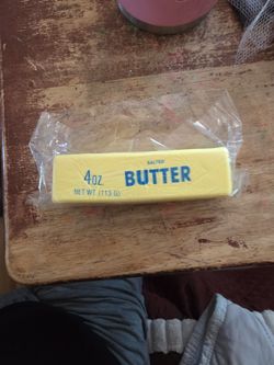 🧈 Butter Stick Squishy – Super Soft & Satisfying Stress Toy! 🧈
Looking for the perfect stress reliever? This adorable Butter Stick Squishy is incred