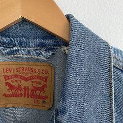 Classic Levi's® Women’s Denim Jacket 