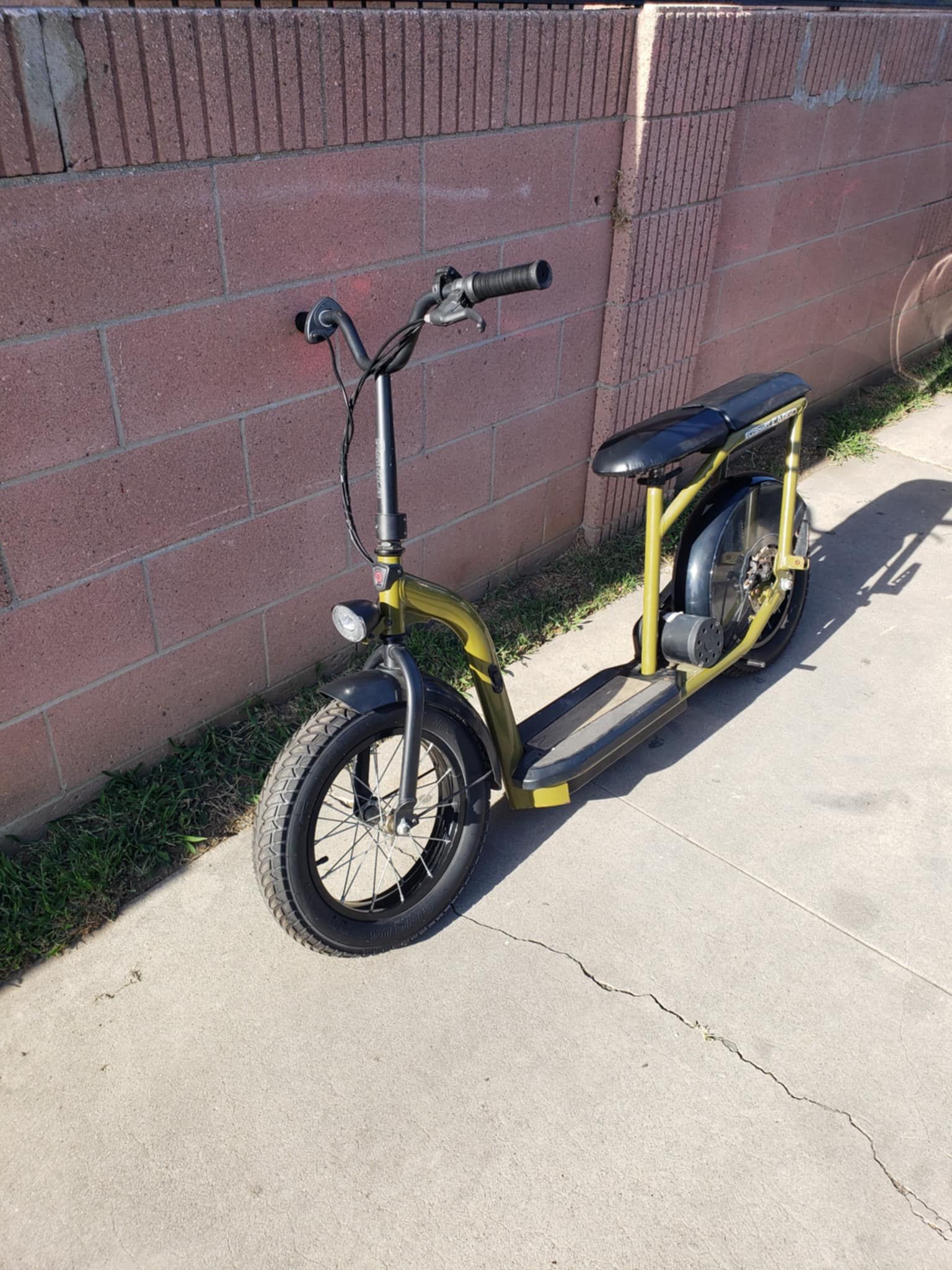 Strong Pull Strong Torque. Big Boys Scooter. Is heavy. 22mph 30miles range. RAZOR brand cost $1,500! Online. I have it for $750! Is Already Cheap. SOO