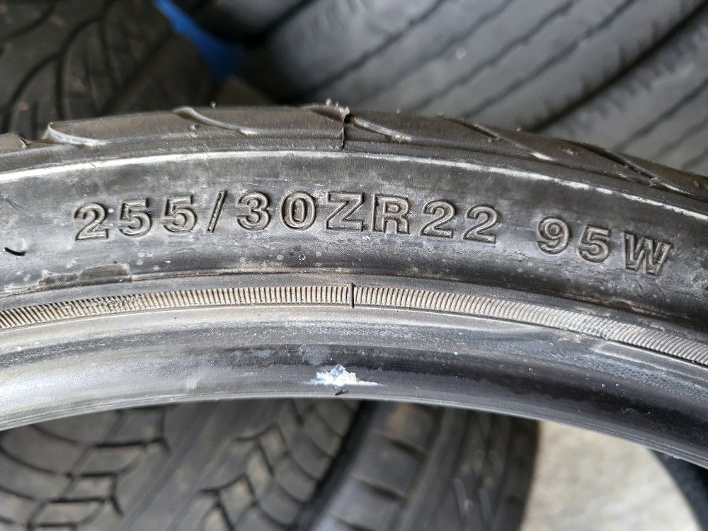 255/30/22 Tires Like New X3