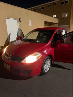 Nissan Versa 2011 Sedan 4D