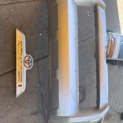 Bumper Front Toyota 4Runner 2014 Al2023 Las 2 Piesas Por 150