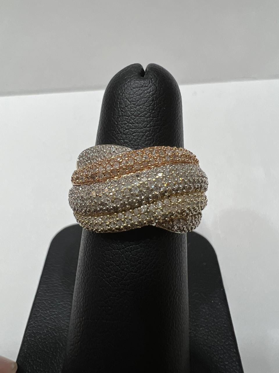 14k three tone diamond ring