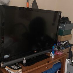 50!inch Vizio Hardly Use with Controller 