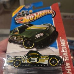Hot Wheels 2013 Treasure Hunt. Circle  Trucker 
