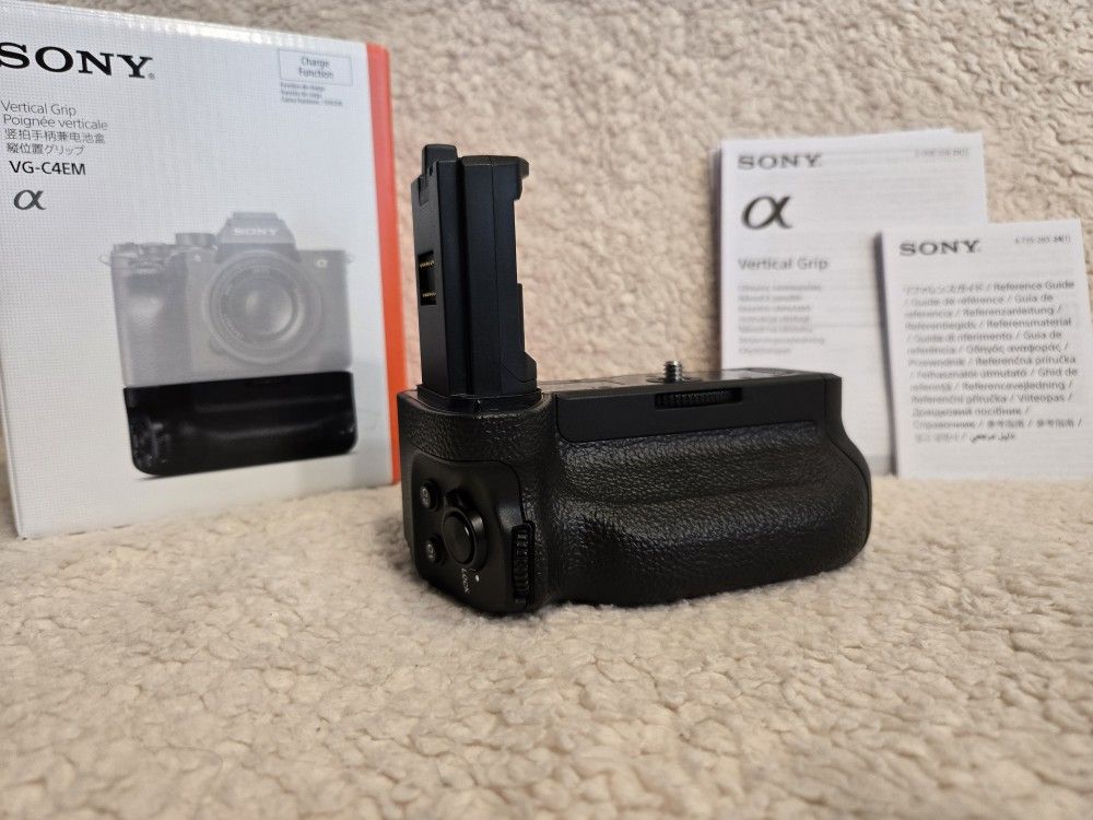 Sony Vertical Batteries Grip VG-C4EM FOR Sony A7 4 Camera 