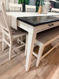 Dinning table full set