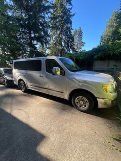 2016 Nissan Passenger Van SL 5.6 L