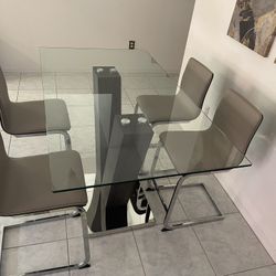 Glass Table With Chairs 