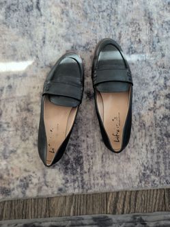 Black Life stride flats womens size 9
