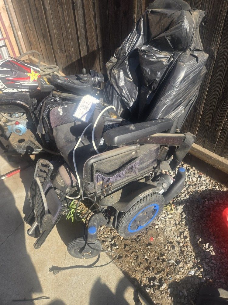 Electric Wheelchair Batteries Dead Comes With Charger