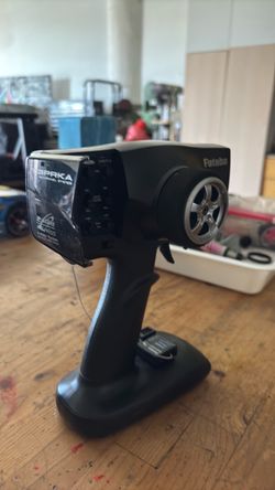 Futaba 2.4ghz  T3PRKA  radio