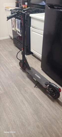 I9 scooter with charger
