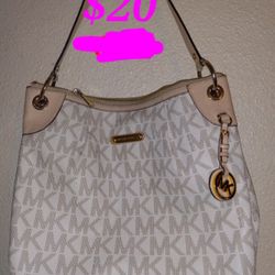 MK PURSE SIZE MEDIUM 