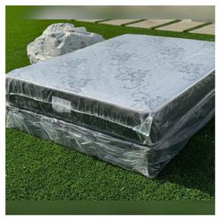 Queen size mattress/ Colchon