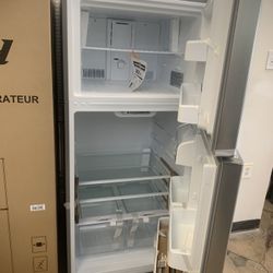 New Scratch And Dent SMAD 30” Top Frezer Fridge Stainless 6 Months Warranty 