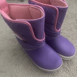 Size 1 Crocs Boot $5