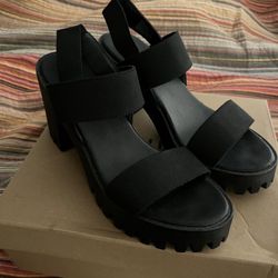 Steve Madden (Madden girl) Chunky Heels 