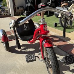 Schwinn Roadster Tricycle 