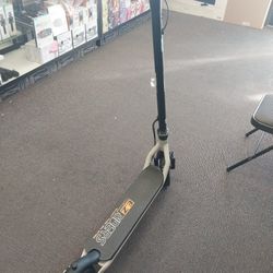 Electric scooter, with 3 speed modes, Max speed 21Mph, perfect for daily commute