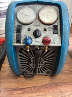 ATP RG5410A A/C recovery/regharge machine Includes pictured hoses, manifold gauges, and tank
