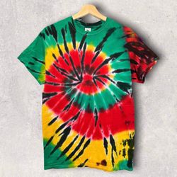 REAGGE TIE DYE TEE SIZE MEDIUM