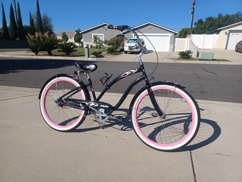 Electra Betty Nexus 3 Speed Beach Cruiser Bike