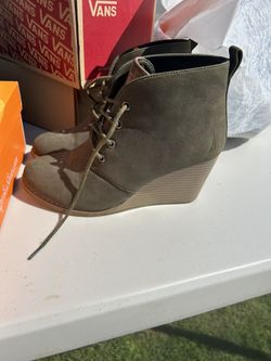 Women Heels And Dresses