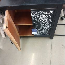 Medallion Dresser