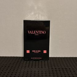 Uomo Born in Roma Intense Eau de Parfum Spray (3.4oz)