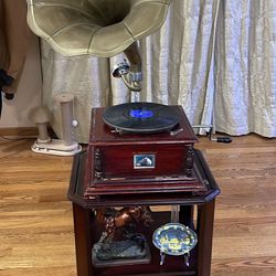 Voice And Stand And Decor