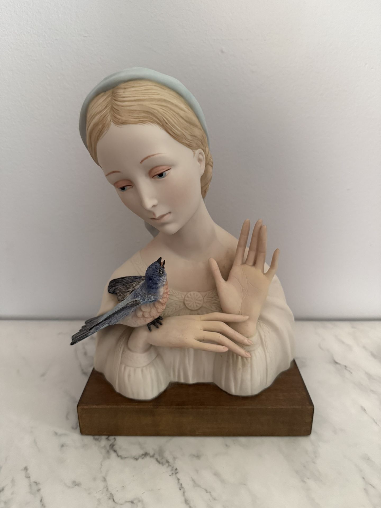 CYBIS PORCELAIN "MADONNA WITH BIRD" BUST - Pristine Condition - Vintage Antique